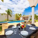 Casa Amendoeira Large Private Pool Wifi Albufeira
