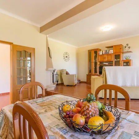 Amendoeira Villa